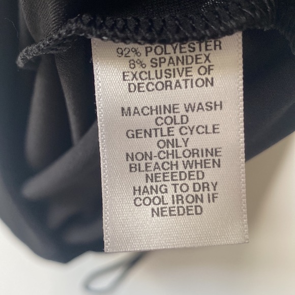 White House Black Market Black halter top, Size M - Picture 10 of 10